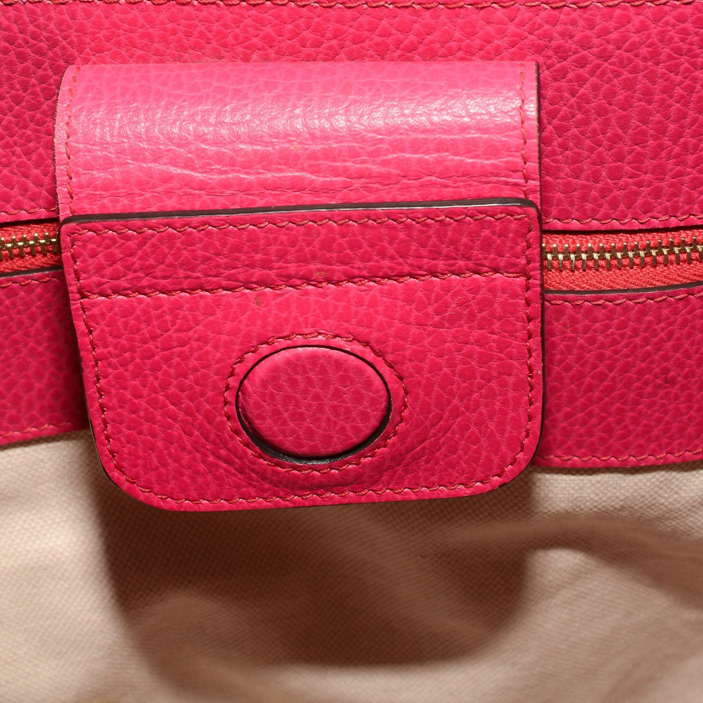 GUCCI Medium Swing Tote