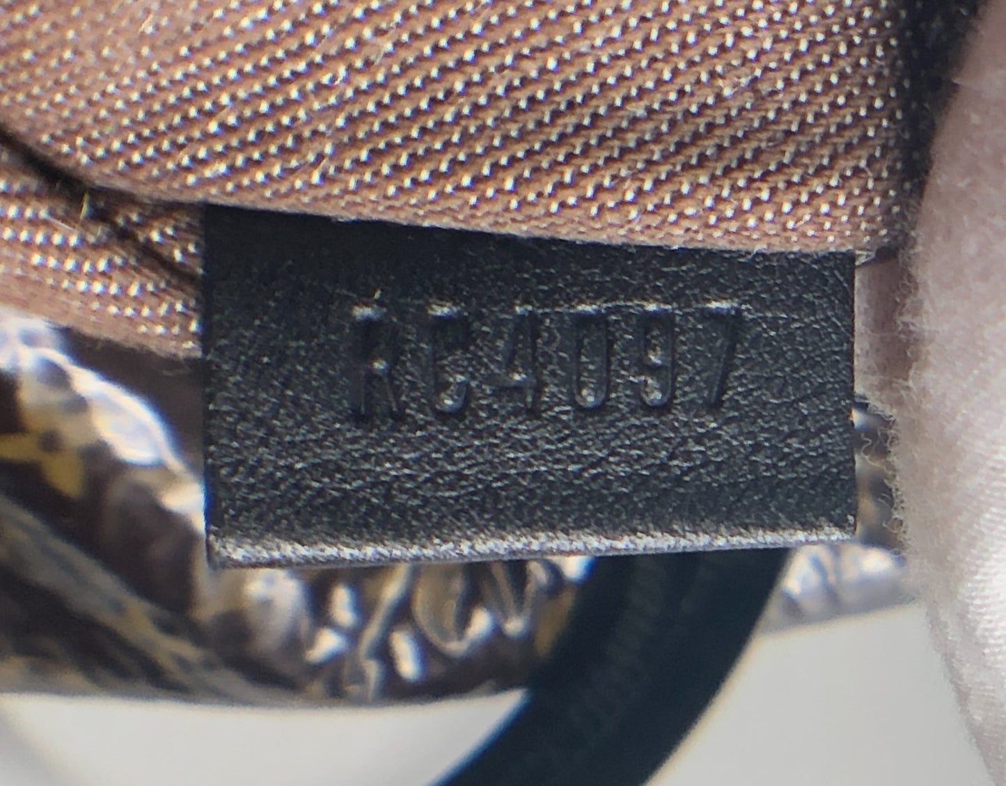 LOUIS VUITTON Limited Edition Monogram Shearling Thunder Bag