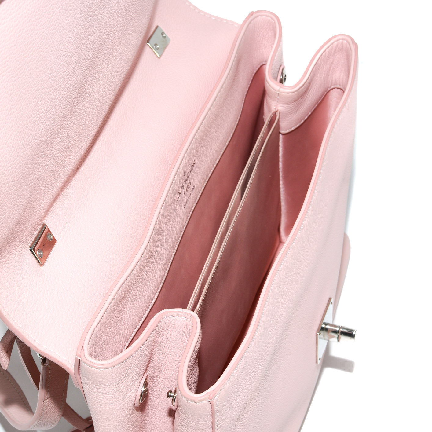 LOUIS VUITTON Leather Lockme II