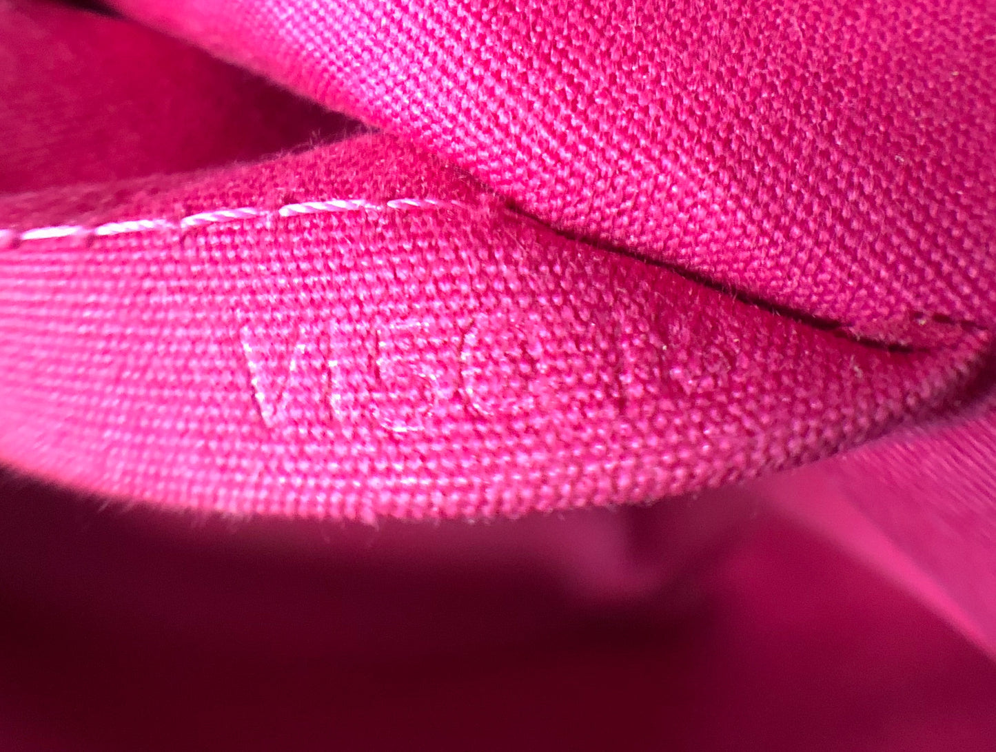 LOUIS VUITTON Bellevue Monogram PM Vernis Fuchsia Tote