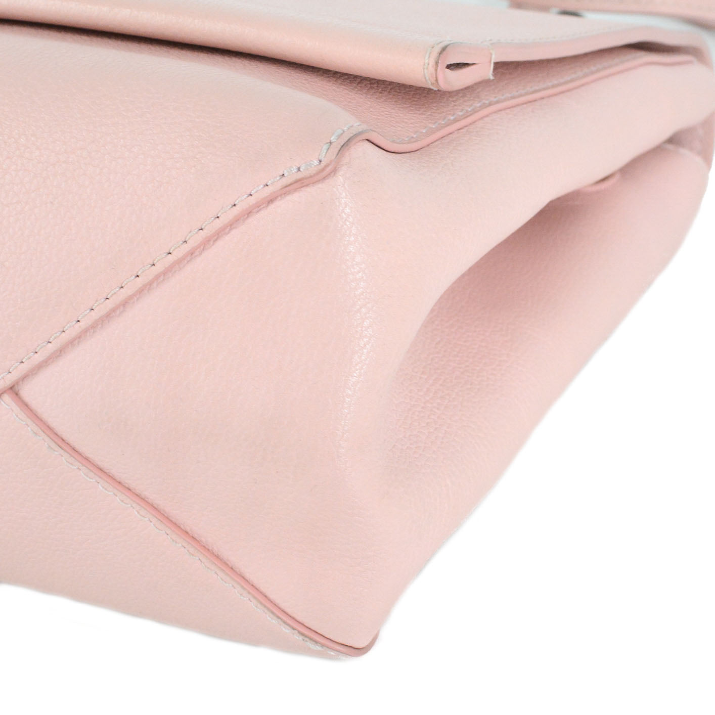 LOUIS VUITTON Leather Lockme II